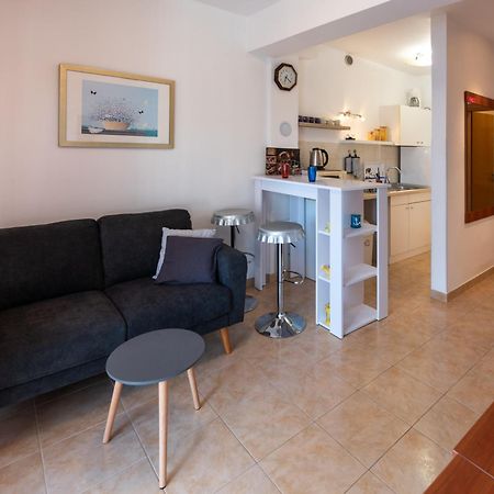 Apartment Anamaria With Seaview ペトルチャネ エクステリア 写真