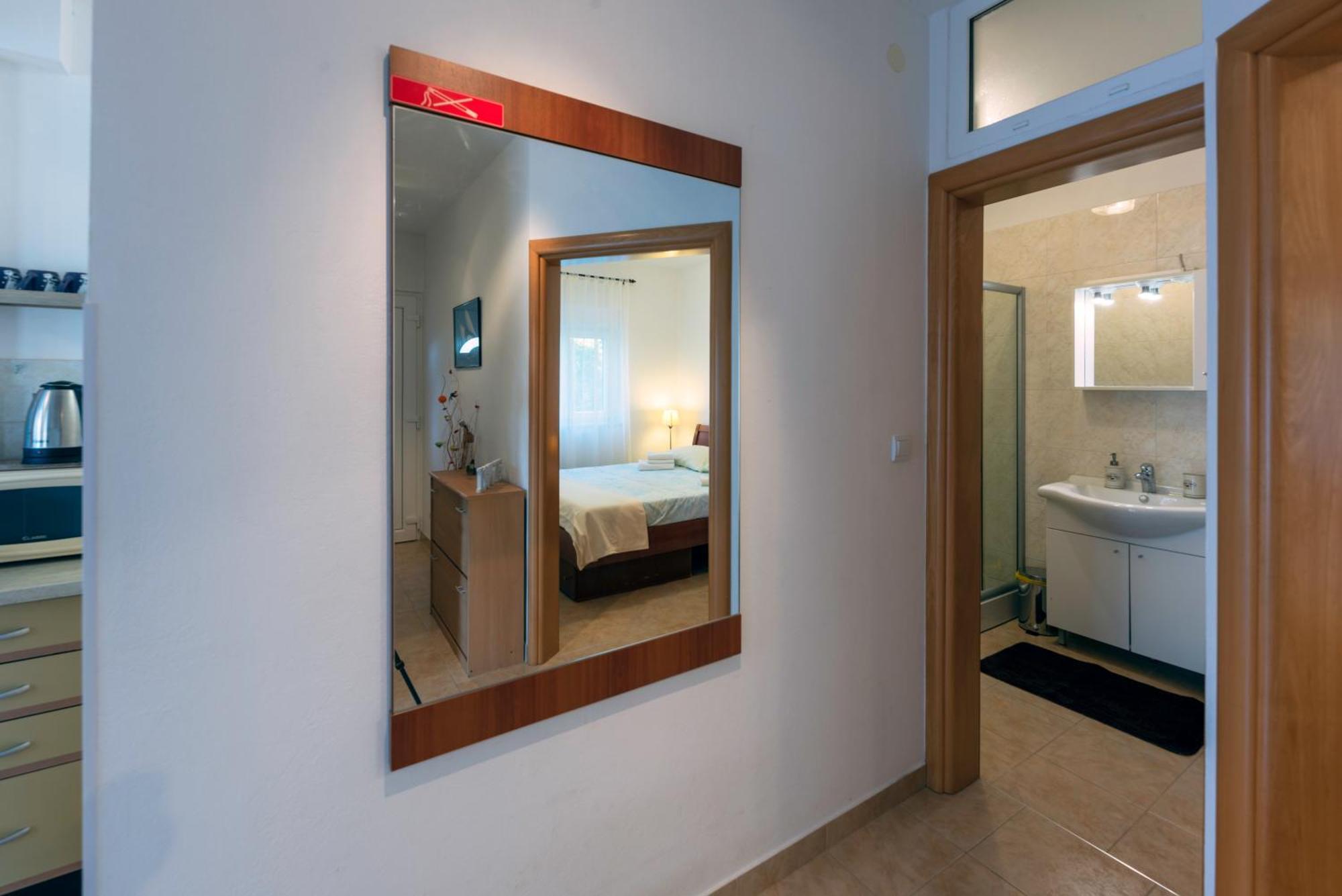Apartment Anamaria With Seaview ペトルチャネ エクステリア 写真